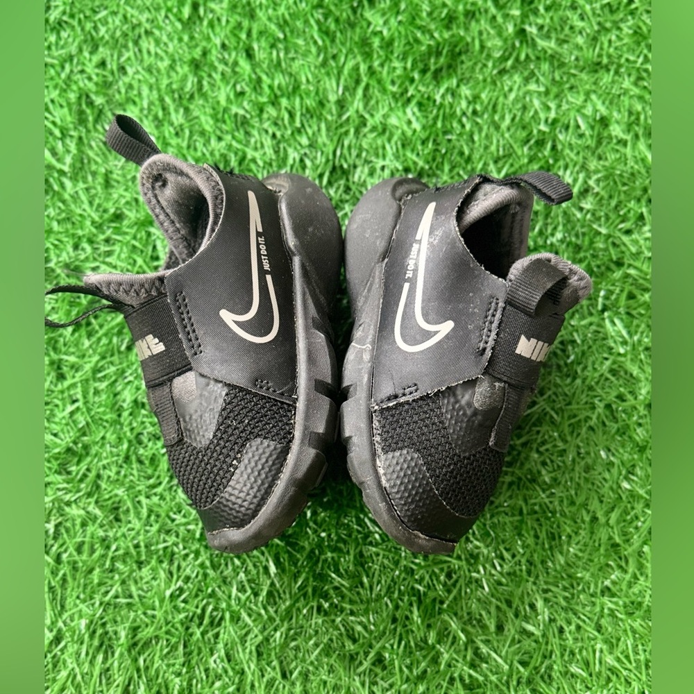 Nike Toddler Flex Runner 2 Black/Flat Pewter-Anthracite (DJ6039 001) Size 4C